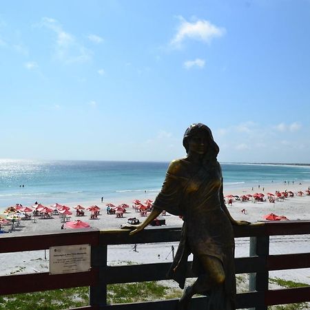 Apto Na Orla Da Praia Grande Com Piscina E Garagem Arraial do Cabo Exterior photo
